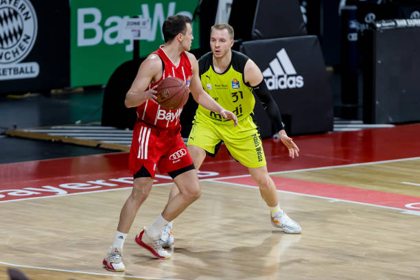 他不光是球 他不光是球